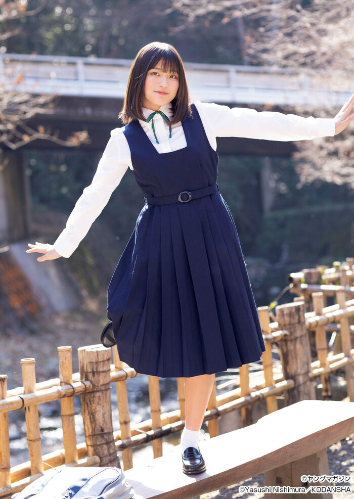 [Image] 17-year-old innocent idol, first swimsuit gravure debut wwwwww round face bob JK Natsusuzu Tsuji, showing off her naïve bikini appearance at Yanmaga!! 5th image