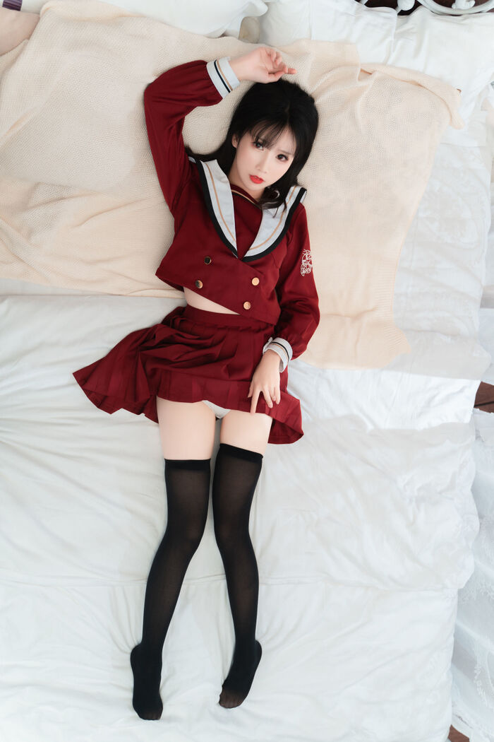 可愛人氣Coser面餅仙兒 - 紅色JK 3th image