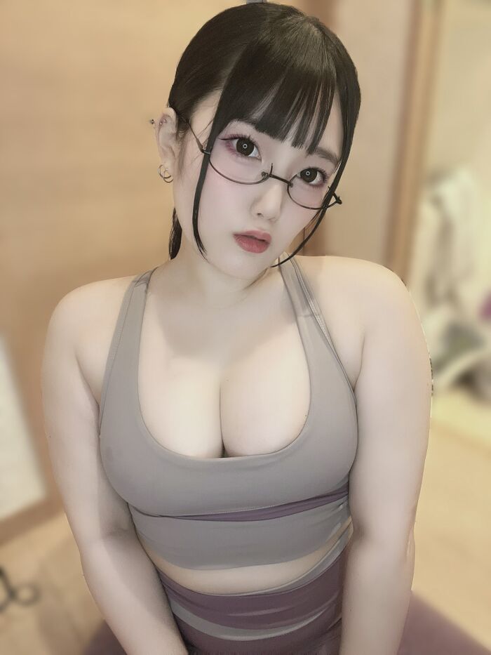 Erotic images of girls in spobra tank tops part12 16th image