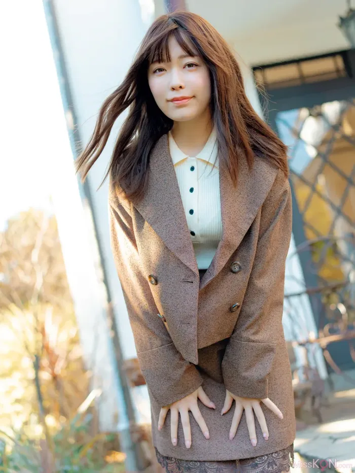 Kira Shiomi: Fluffy F-Cup (15 photos) 5th image
