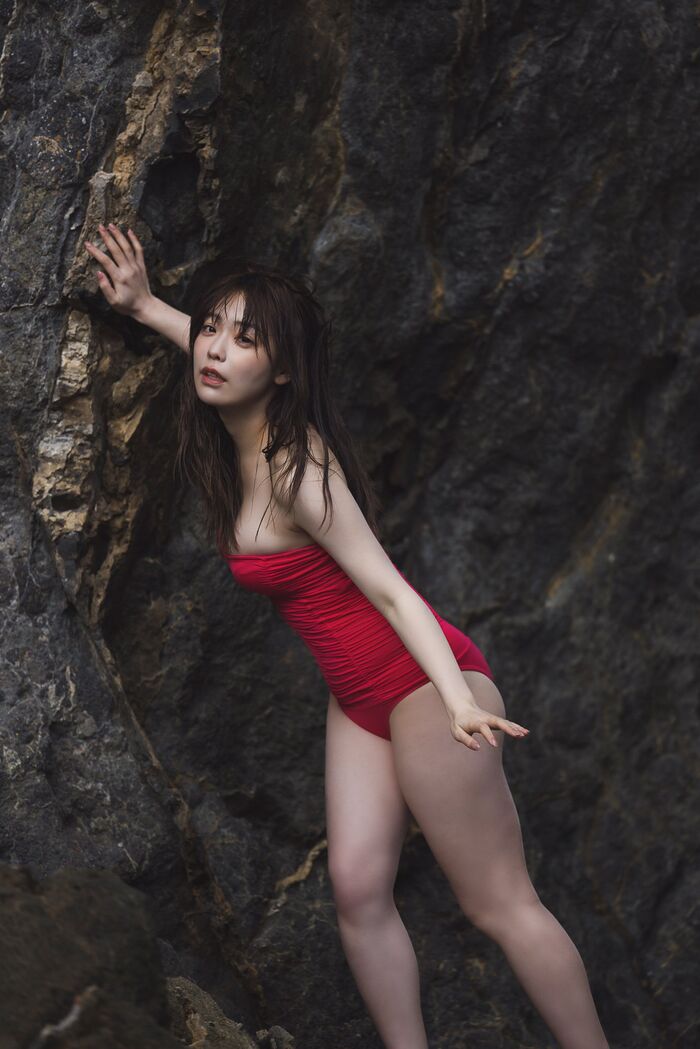 [Image] Kira Shiomi releases nude photo book wwwww A talented woman who ranks first in the high school mathematics national mock exam, challenges 'limit exposure' for the first time without a single thread!! 6th image