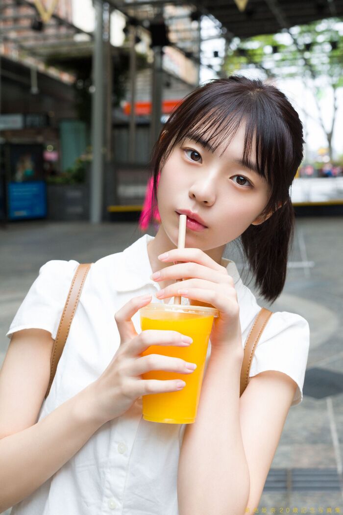 [Image] Kikuchi Himena, a 20-year-old huge breasts girl, a lewd SNS goes viral wwwwwww The sexy off-shot of the latest photo book is a big response!! 18th image