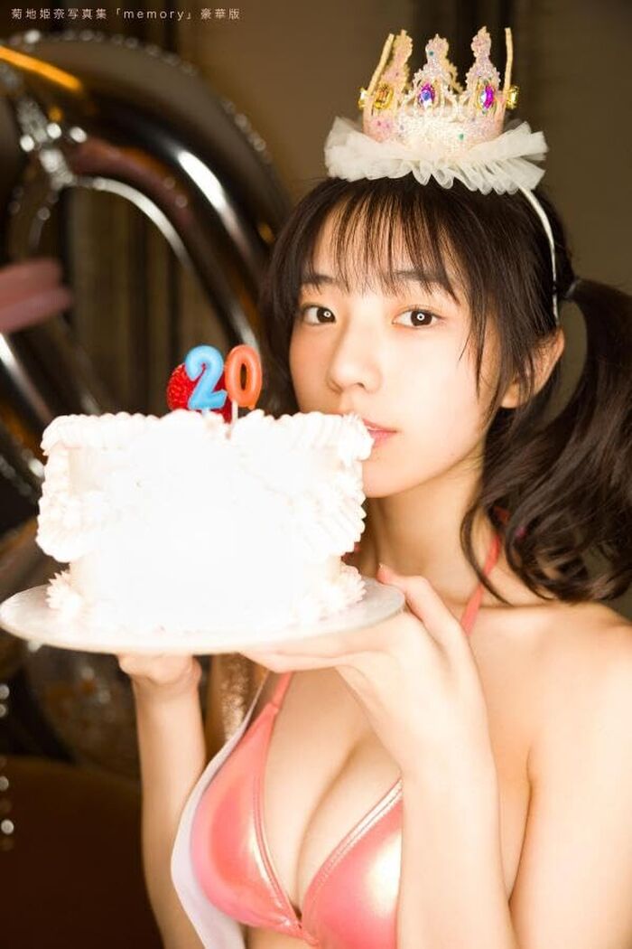 [Image] Kikuchi Himena, a 20-year-old huge breasts girl, a lewd SNS goes viral wwwwwww The sexy off-shot of the latest photo book is a big response!! 9th image