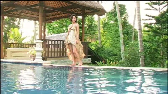 [Image] Mayumi Ono (44) of ACOM CM, the latest bikini is too dangerous wwwwww A storm of praise for her transcendent style that is not at all different from when she was young!! 34th image
