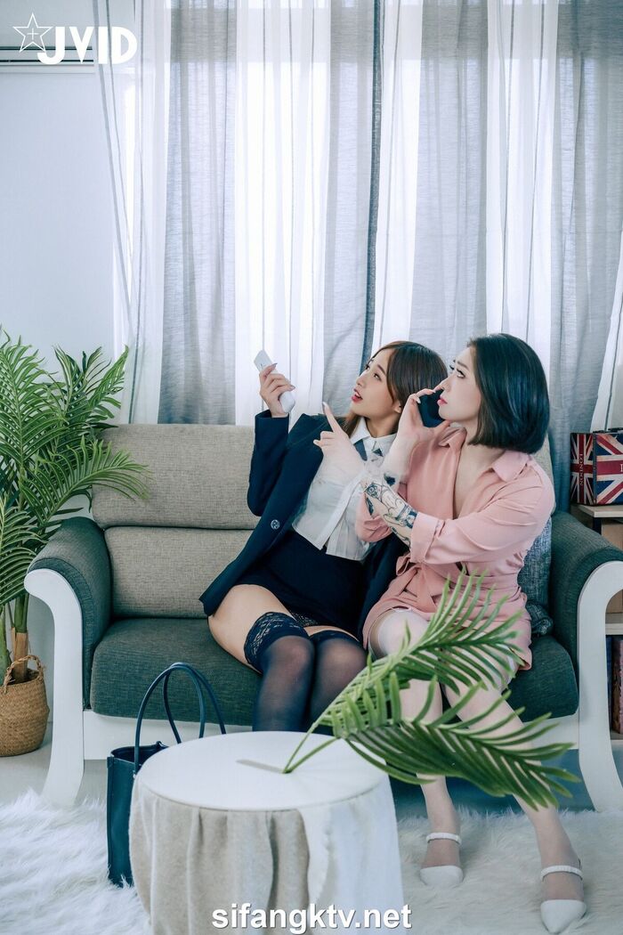 JVID Jie Mi 婕咪 Juice Ya Jie 雅捷 - 餓渴姊妹雅捷 婕咪用時間停止器侵犯維修工人 - 沒榨乾是不會停的 Part1 38th image