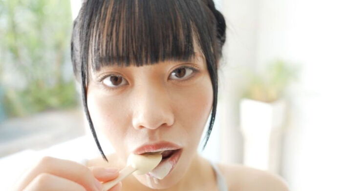 GRAmovの「ゲンセキ」レーベルより発掘された新人グラドル鈴音ねこ(20)、過去にないほど乳首をポロリさせまくるww 15th image