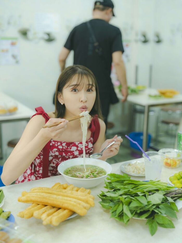 [Image] Momokuro Tamai Shiori (30), swimsuit gravure ban lifted wwwwwwwww Sexy leg shot from the 1st photo book 'Tamayura' is released!! 6th image