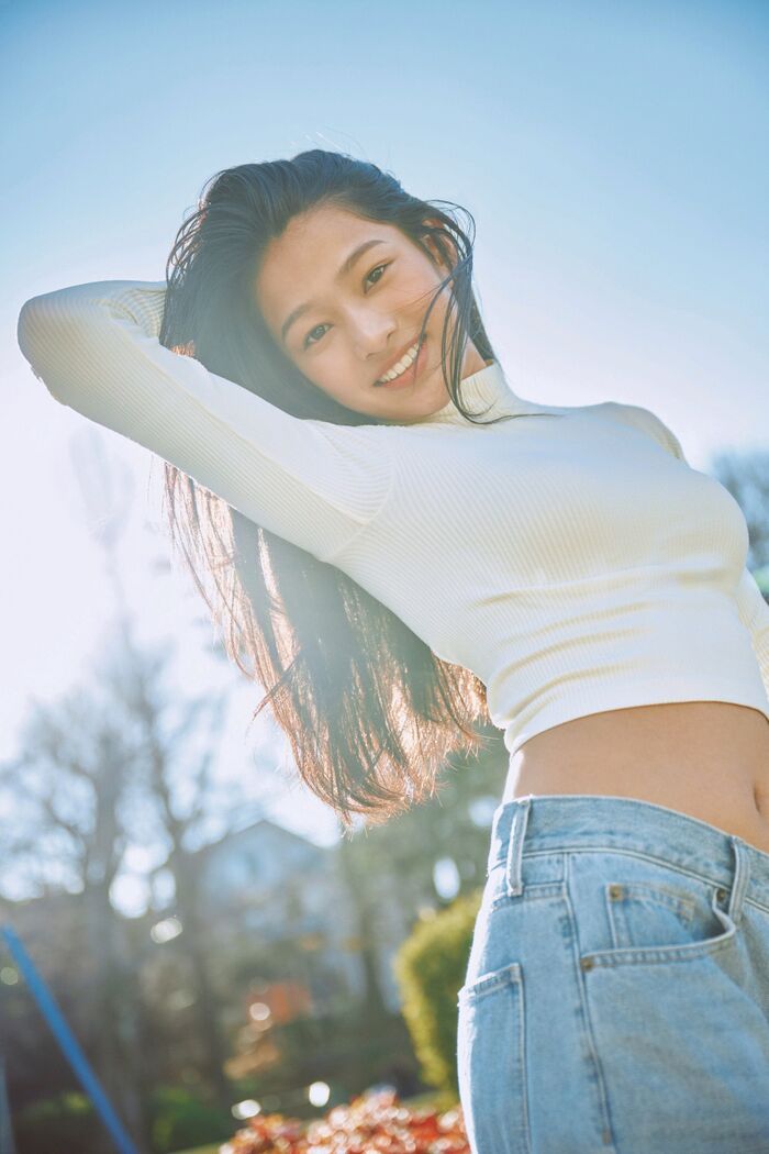 [Image] HoriPro's super-large rookie JK (17), the destructive power of swimsuit gravure is dangerous wwwwww Karina Nijisaki, boldly shows off her beautiful bust in Weekly FLASH!!! 10th image