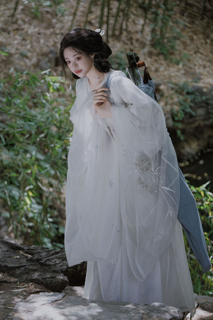 YiTuYu艺图语 Vol.8206 瑶瑶 (25P) 14th image