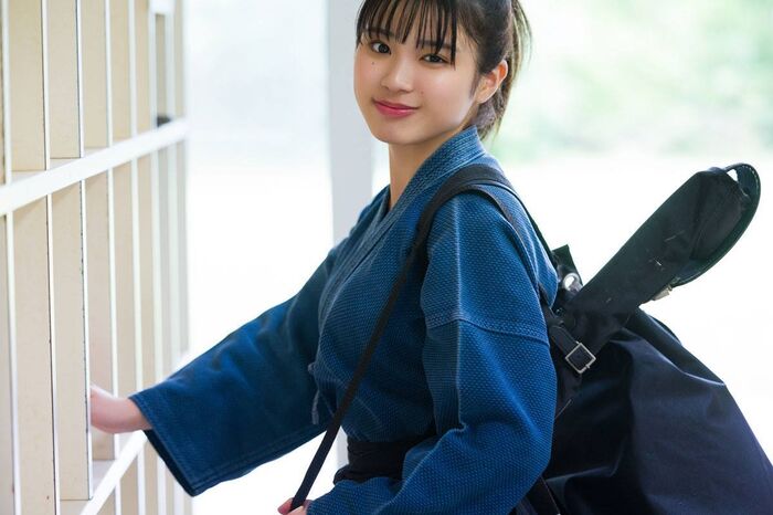 'Super vertical navel' 19-year-old fair-skinned busty actress raves for her nice body!! Nanaka Yano, the off-shot of the swimsuit pictorial was a big response!! 49th image