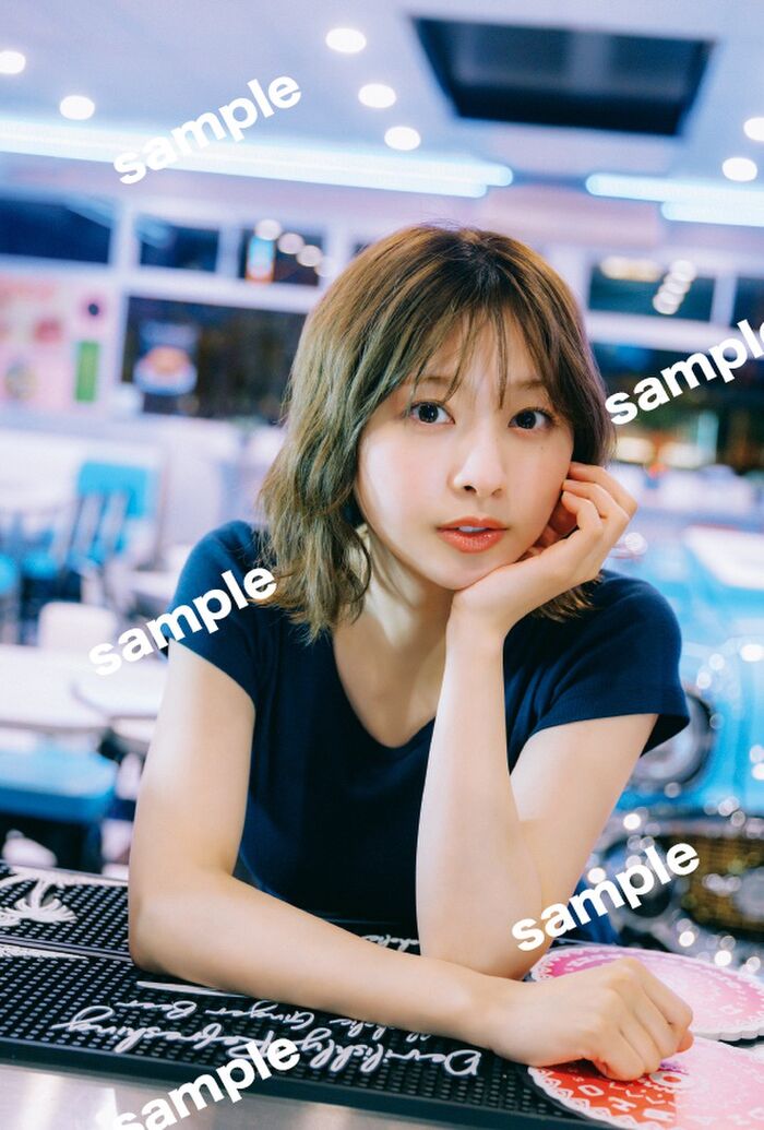 [Underwear image] Hinatazaka 46 Suzuka Tomita is a hot topic for her big breasts wwwwww1st Fans are very excited about the first lingerie cut in the photo book!! 47th image