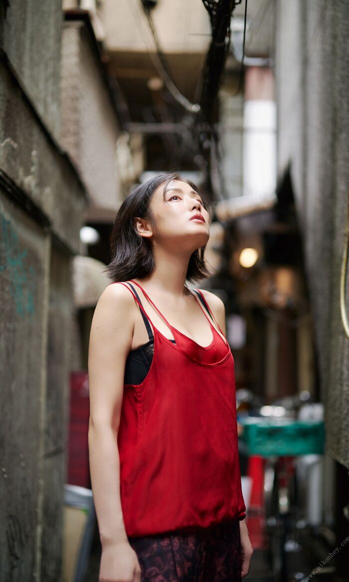 JP Moemi Katayama 片山萌美 - 街に生きる 週プレ PHOTO BOOK (65P) 7th image