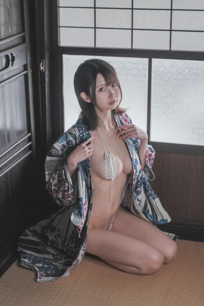 Eros of a woman with her yukata exposed Vol.3 9th image