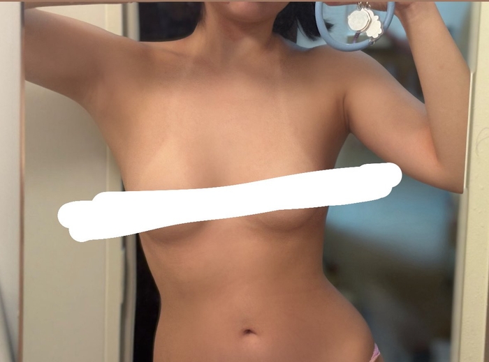 [Image] Cosplayer dressed like a swimsuit at Comiket 'Okay, it looks like a sunburn mark, doesn't it?' 2th image