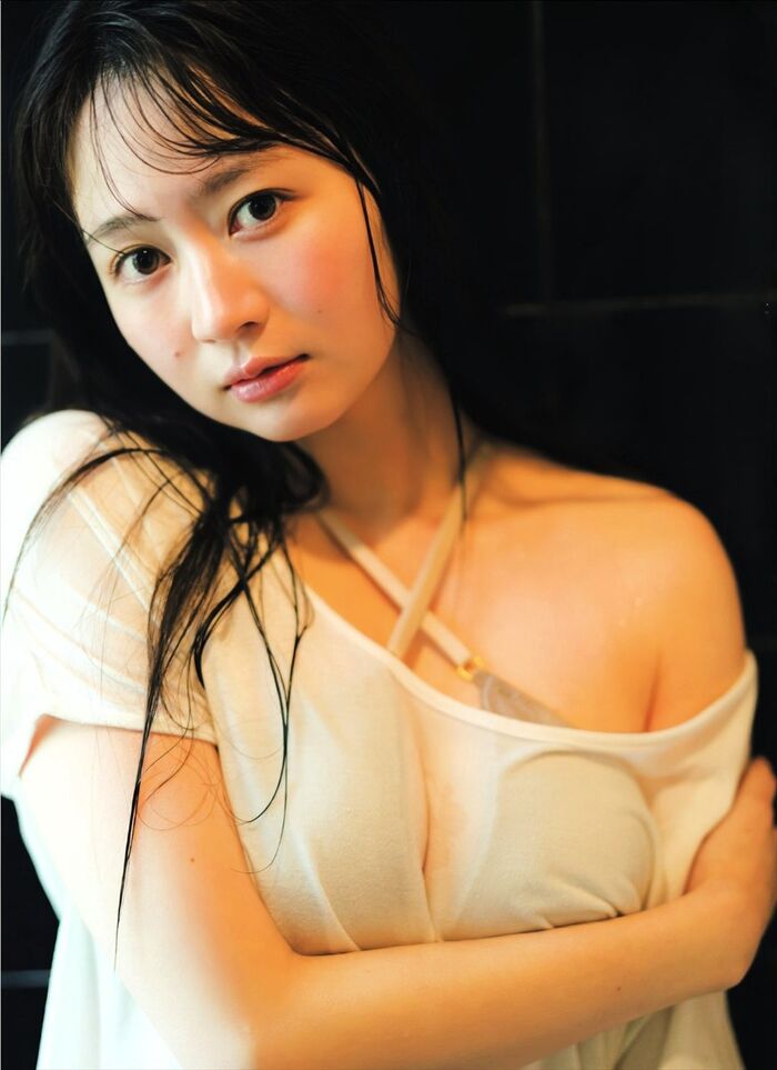 Ego Yuna is a 8th image
