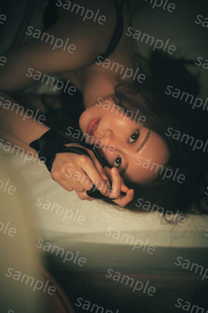 【画像】元SKE48さん、ほぼ全裸になってしまうwwwwww古畑奈和、2nd写真集からもっとも大胆なカットを公開！！！ 32th image