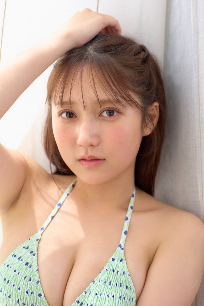 [Swimsuit image] The latest AKB48 gravure selection, the level is too high wwwwww Kurumi Suzuki, Mayu Shoju, and Maho Omori show off their superb bodies!! 3th image