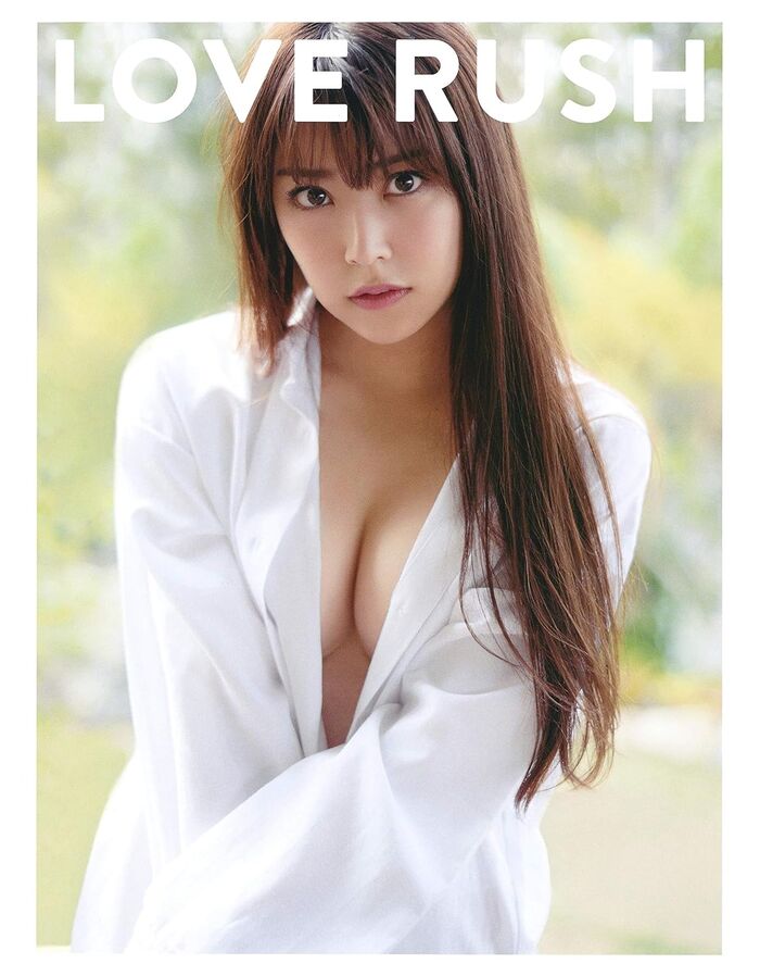 Former NMB48 Miru Shiroma, the service spirit just before the release of the photo book does not stop and shows off a high leg like a wash www 15th image