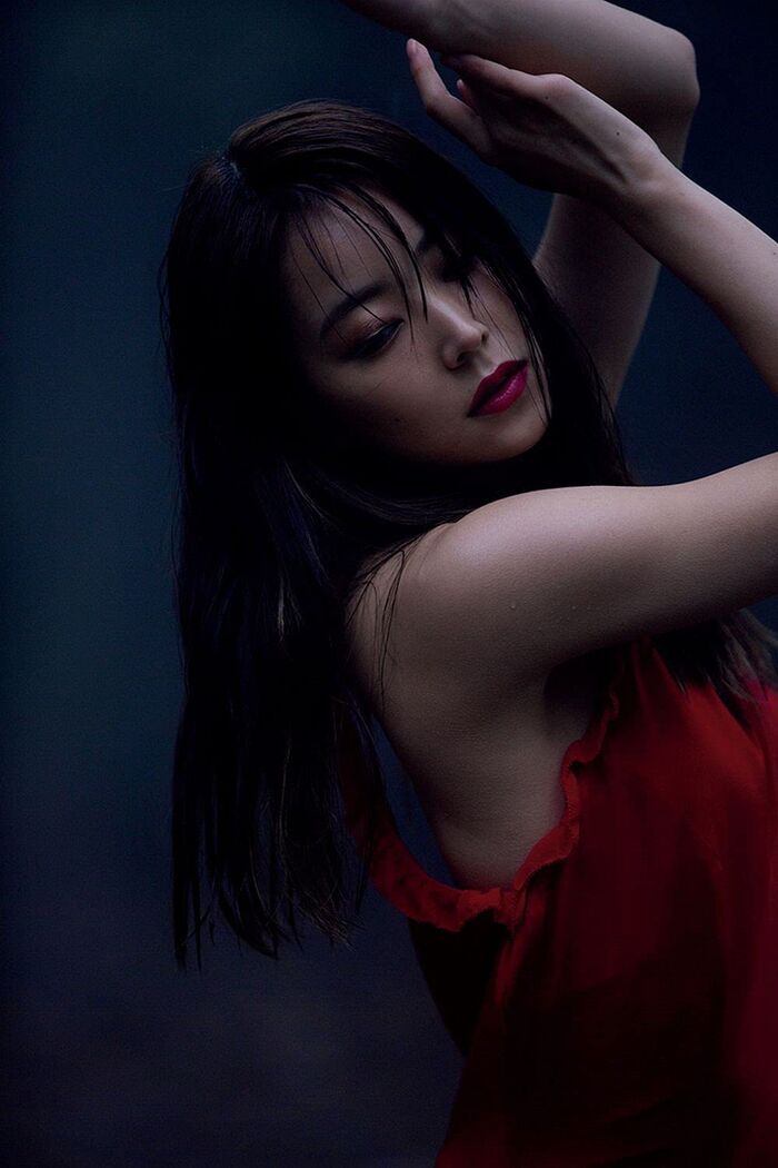 Former NMB48 Miru Shiroma, the service spirit just before the release of the photo book does not stop and shows off a high leg like a wash www 20th image