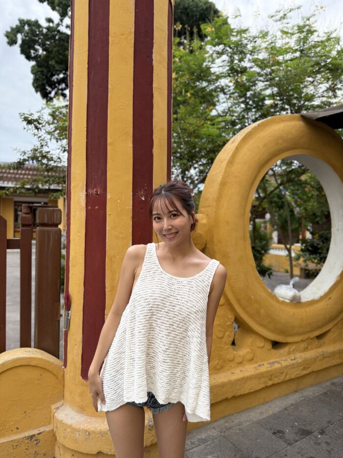 Former NMB48 Miru Shiroma, the service spirit just before the release of the photo book does not stop and shows off a high leg like a wash www 6th image