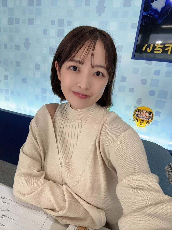The returning milk god Gravure Saki Yanase shows off her cute figure half-naked and frolicking on the southern island lol 15th image